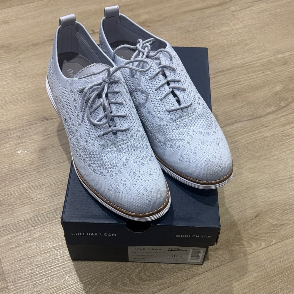 Cole Haan women’s Light Gray Knit Oxfords